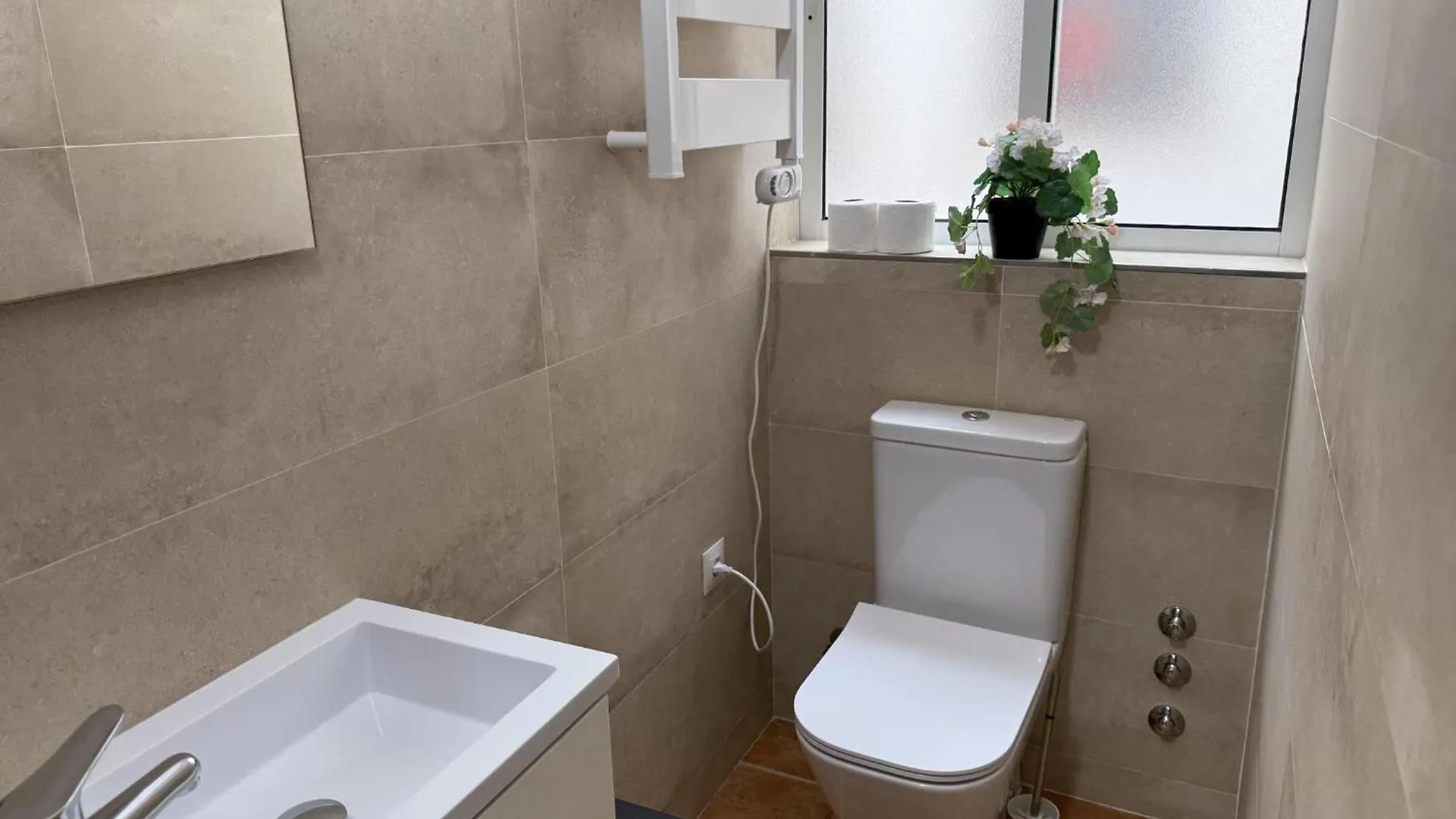 A 20 Pasos De La Merced Malaga Apartment