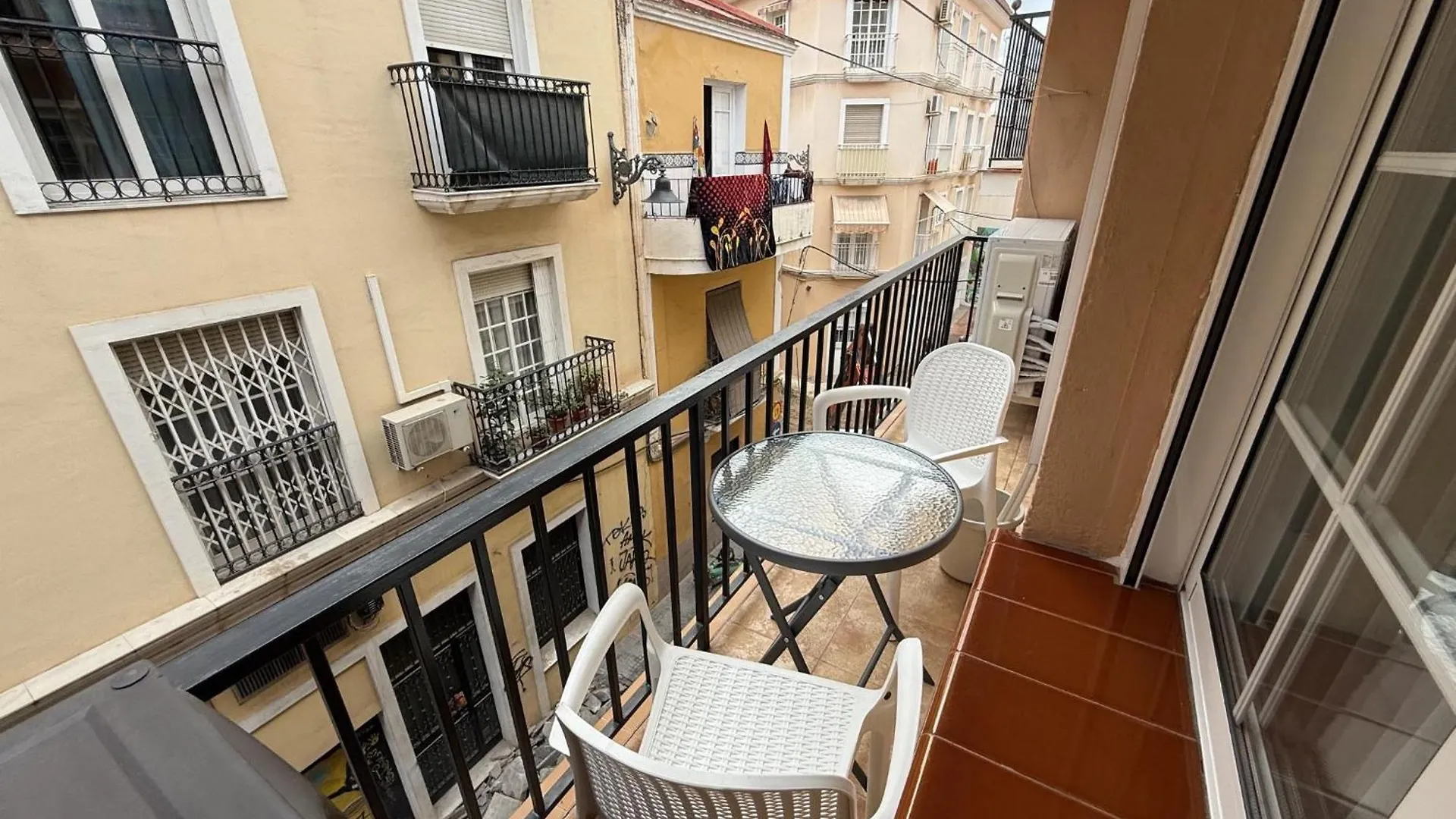 Apartment A 20 Pasos De La Merced Malaga
